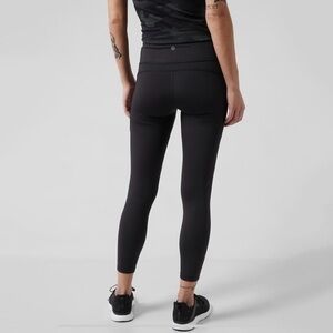 Athleta Black Leggings Ultimate Stash I| 7/8 Tights size Medium Tall